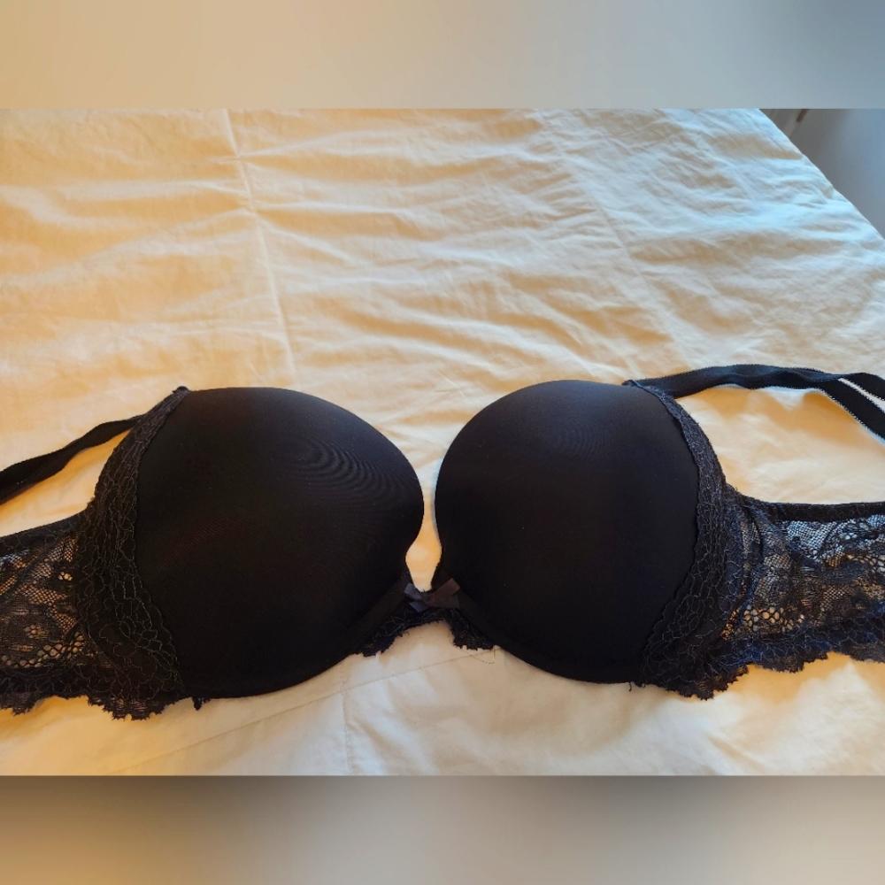 Black Victoria's Secret push up bra 38C